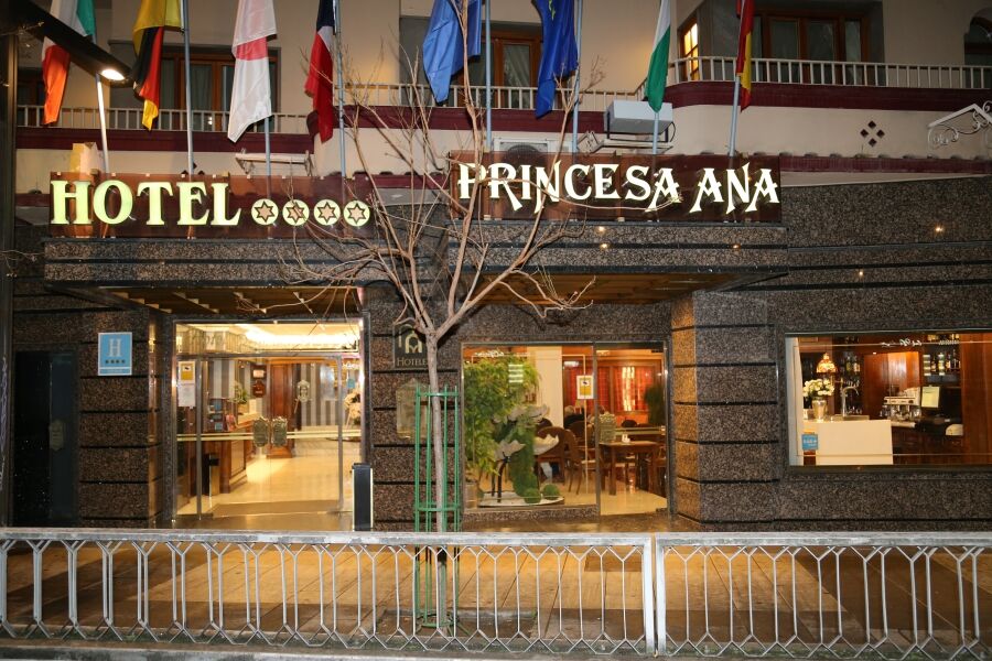 Princesa Ana Гранада Екстериор снимка